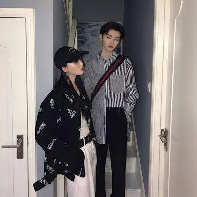 青春潮流情时尚的情侣恩爱甜蜜头像双人第1张