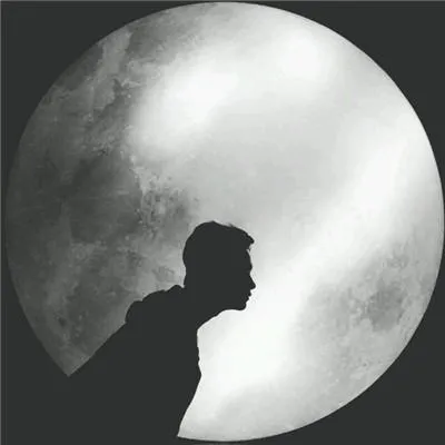 侧面意境情侣头像一人一半中第1张