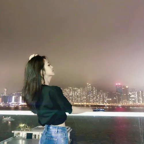 单人情侣头像真人优质第1张