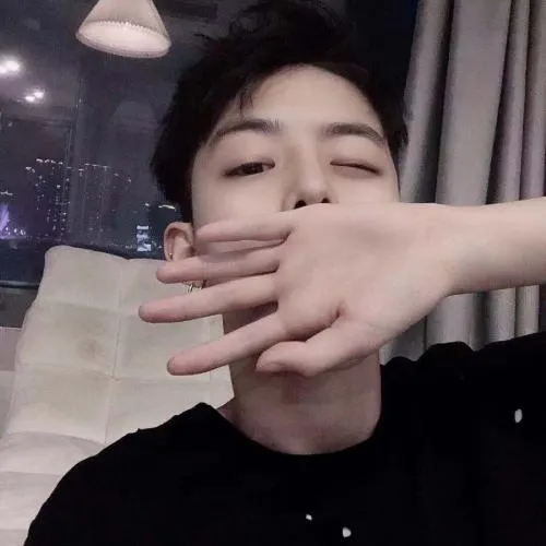 秀恩爱情侣头像qq一男一女真人第1张