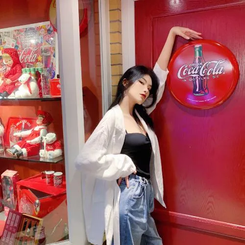 单人情侣头像真人一对两张第1张