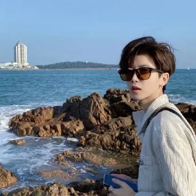 热恋情侣头像一对一左一右的第1张