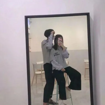 简约风格艺术创意情侣头像第1张