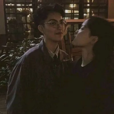 唯美真人版情侣头像图片第1张