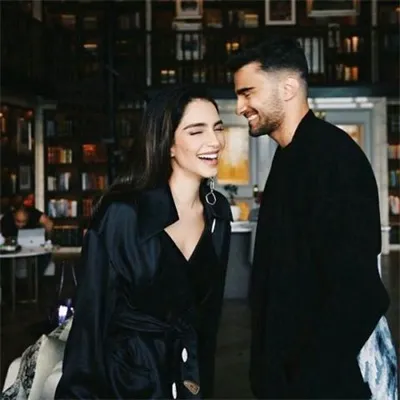 真人唯美简洁情侣头像图片第1张