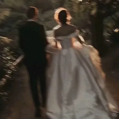 2021白色系婚纱礼服情侣头像图片第1张
