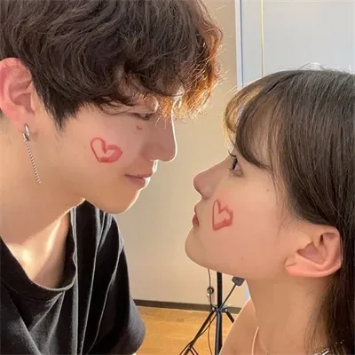 一人一张唯美浪漫的情侣头像第1张