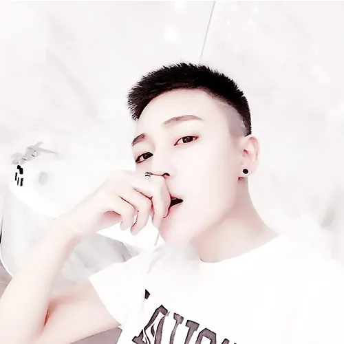 甜美可爱情侣真人头像第1张