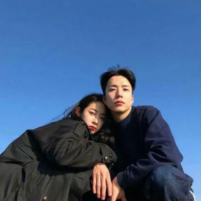 手牵手情侣唯美头像图片第1张