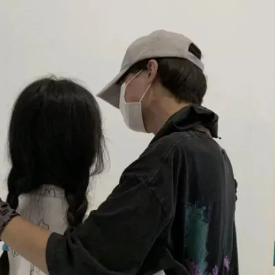 温馨甜蜜真人情侣头像图片第1张