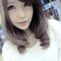 清新亮丽的非主流女生头像第1张