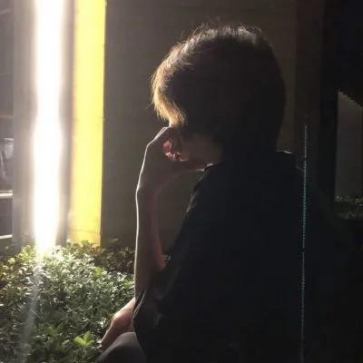 2021帅哥头像酷帅真人版第1张