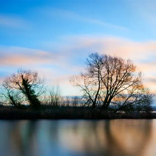 蓝色天空唯美风景手机微信头像第1张