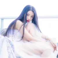 高冷清纯美女头像第1张