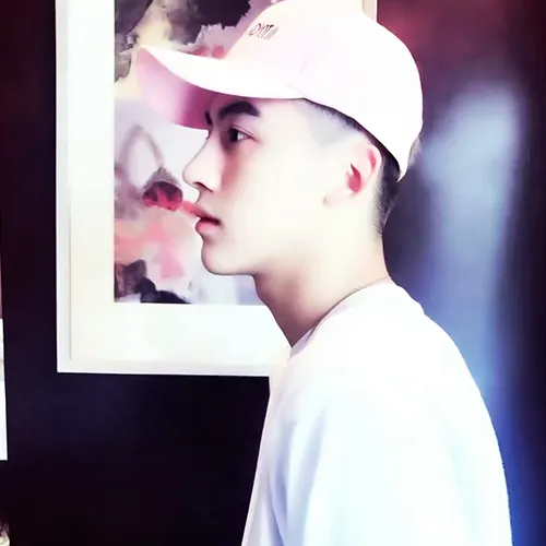 长眉若柳冷酷霸气帅哥头像真人第1张