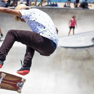 刺激的滑板运动QQ头像第1张