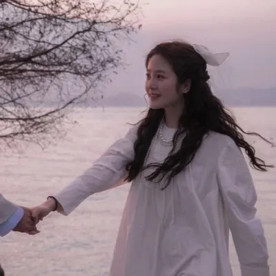 两人很好看的个性情侣头像一人一张第1张