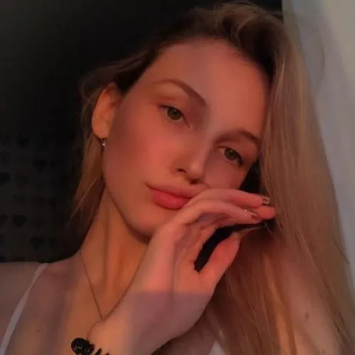 超拽欧美女生性感霸气头像第1张