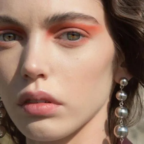 欧美小众头像女第1张