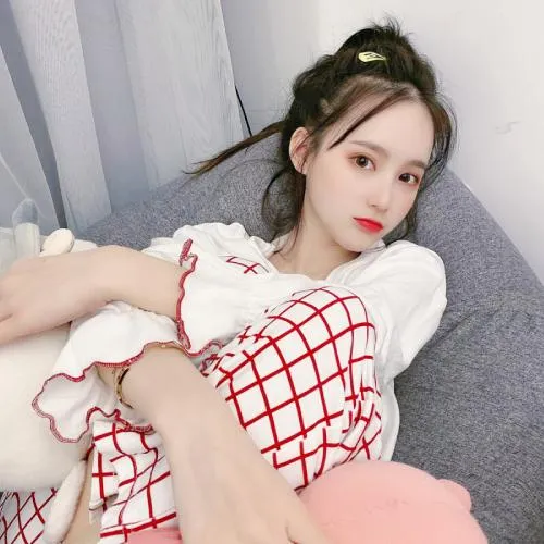 本月最新2姐妹头像2张霸气十足第1张