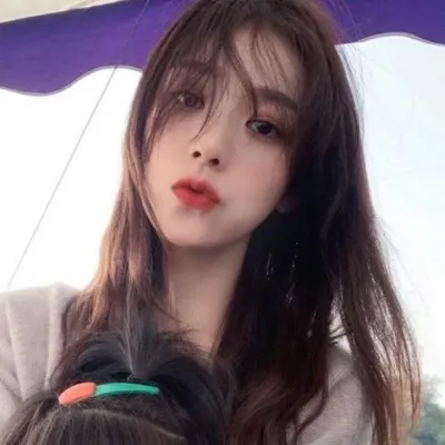 成熟气质美女唯美头像第1张