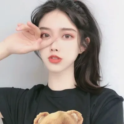 女神范高冷气质女生头像第1张