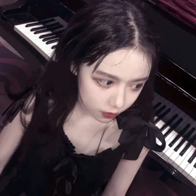 好看自拍唯美温柔女生头像第1张