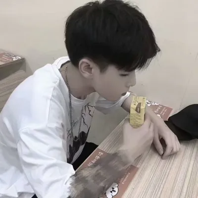 qq男生头像帅气好看2019第1张