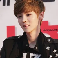 卖萌的qq男生头像大全第1张