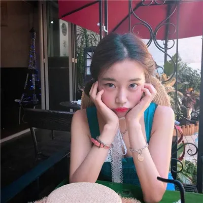 最火微信头像女甜美唯美第1张