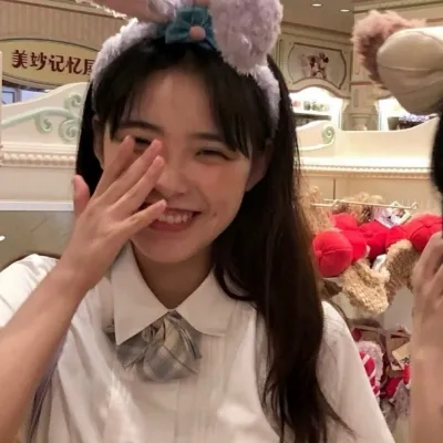 闺蜜微信头像可爱真人两人一人一张第1张