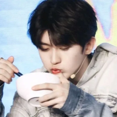 超拽高清男生头像图片第1张