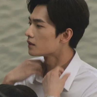 个性骚气男生头像图片第1张