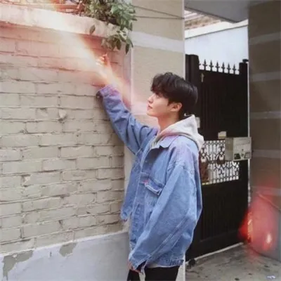 清纯大气帅气微信男头第1张