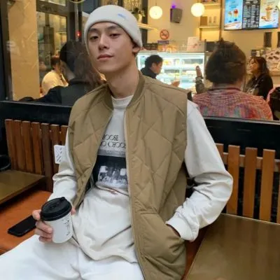 超清阳光男生微信头像第1张