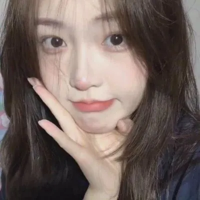 超清高冷型美女头像图片第1张