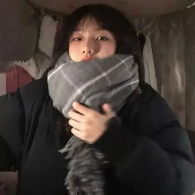 霸气高冷的高清女生头像第1张