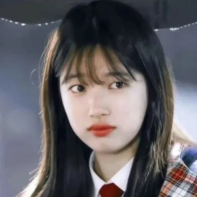 冷酷的女生头像图片高清第1张