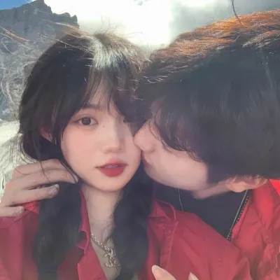 浪漫真人情侣头像图片第1张