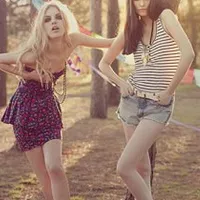 唯美的双人姐妹头像第1张