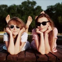 姐妹头像一左一右萌第1张