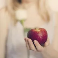 女生手部特写唯美意境个性头像第1张