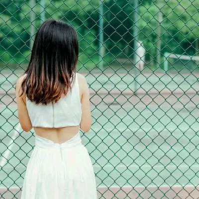 伤感女生背影头像唯美气质第1张