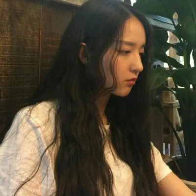 有点伤感带个性的头像唯美画风第1张