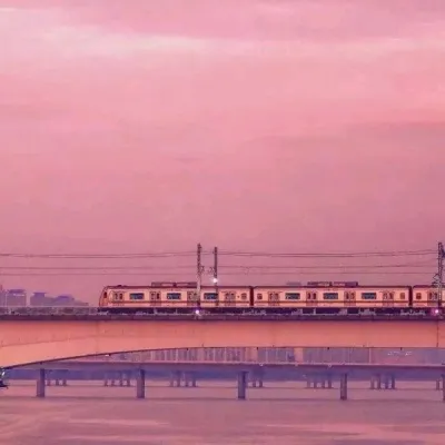 高清女人幸运招财微信头像图片第1张