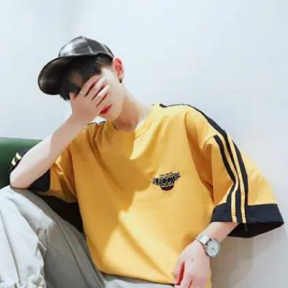 时尚帅气超好看的微信帅哥头像第1张