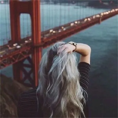 女生伤感头像背影好看第1张