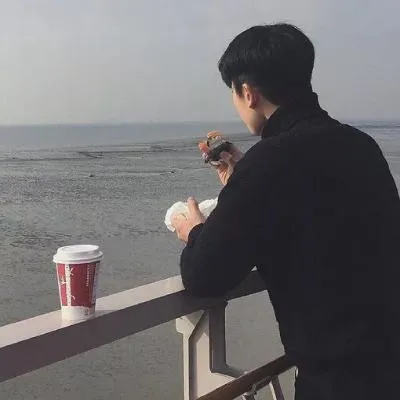 个性微信头像背影男生女生唯美图片第1张