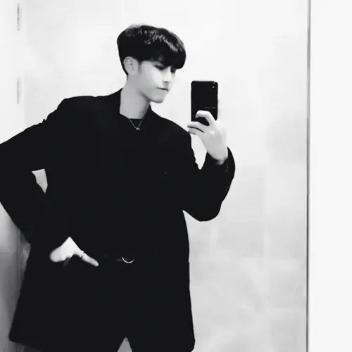 qq好看男生头像帅气第1张