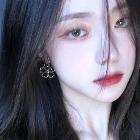 女生头像锁骨露肩吊带的一张推荐使用第1张